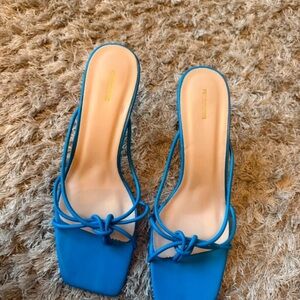 PrettyLittleThing Blue Knot Detail Mules